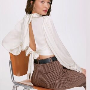 Aritzia | Wilfred High Neck Blouse with Back Ties | Cream | Size Medium